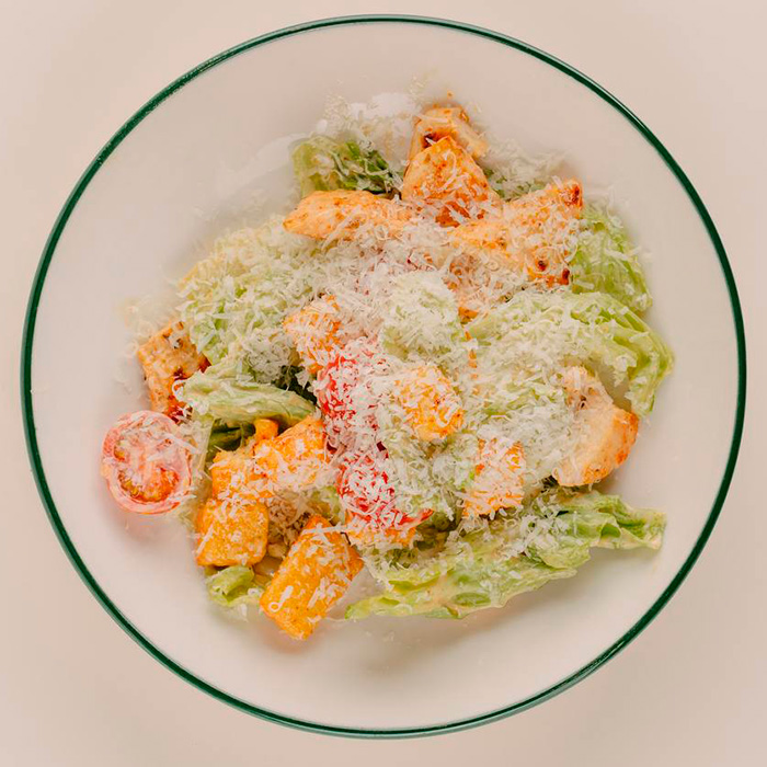 Цезарь с курицей