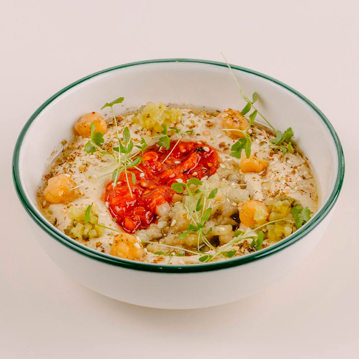 Хумус с запеченными овощами